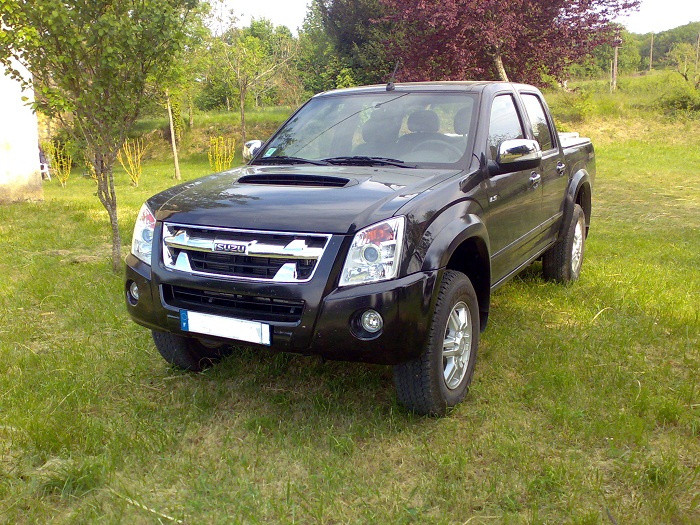 dmax-3-4light.jpg