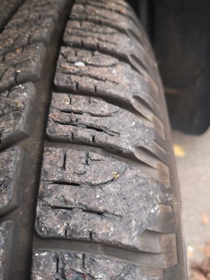 Problème pneus AV 5.jpg