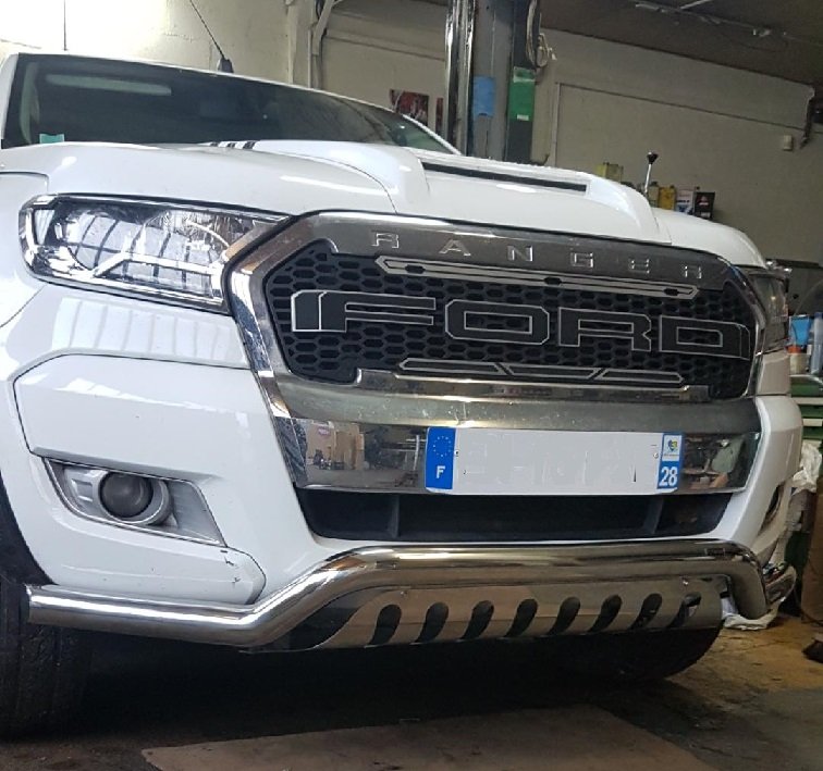 Pare buffle pour Ford Ranger avec griffes